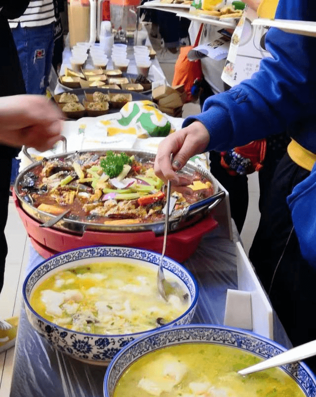 各地游乐园美食图片高清,试吃各地美食的博主