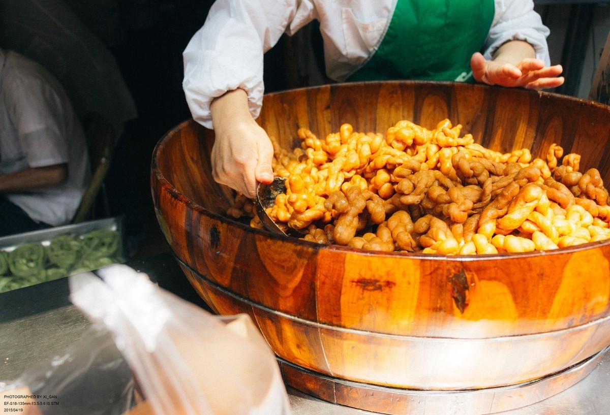 各地的中国美食手工制作,上海各地美食多吗现在