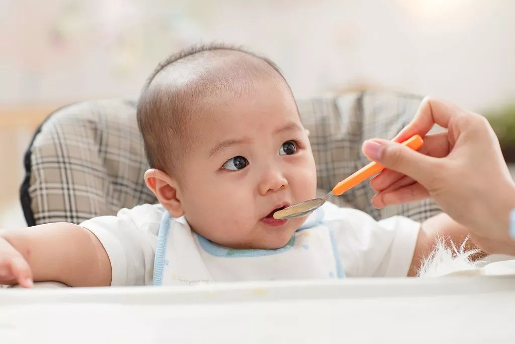 7个月宝宝怎么教喂辅食