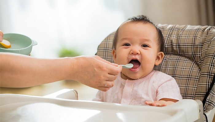 喂辅食不张嘴宝宝会怎么样