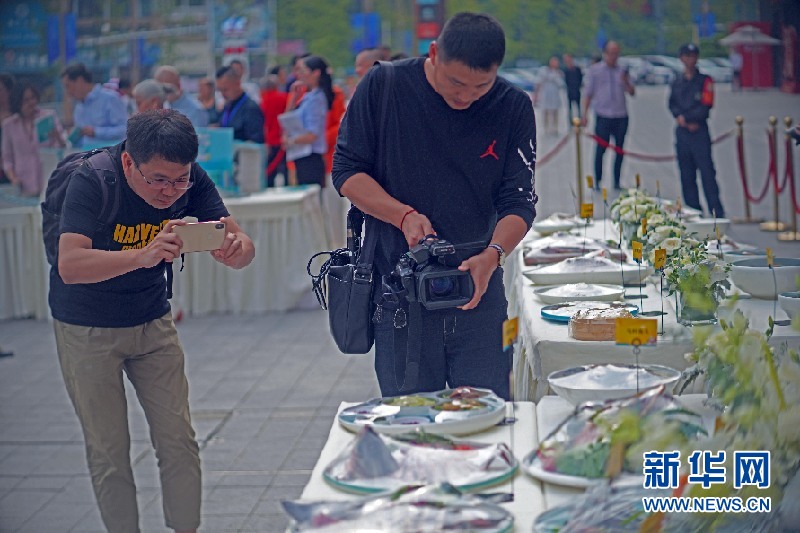 体验各地的风景美食说说,刘一帆各地美食