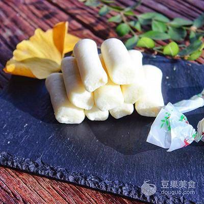 宝宝辅食牛奶糖怎么做的